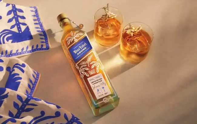 Запуск Johnnie Walker Blue Label Azure